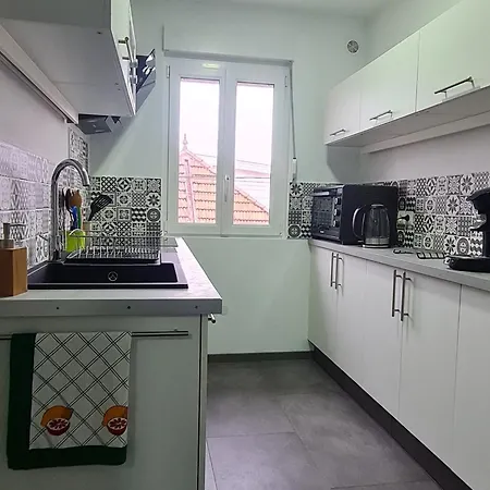Appartamento Renove En Bordure De Foret Avec Balcon Privatif - Mont-saint-martin - Fr-1-584-377 *